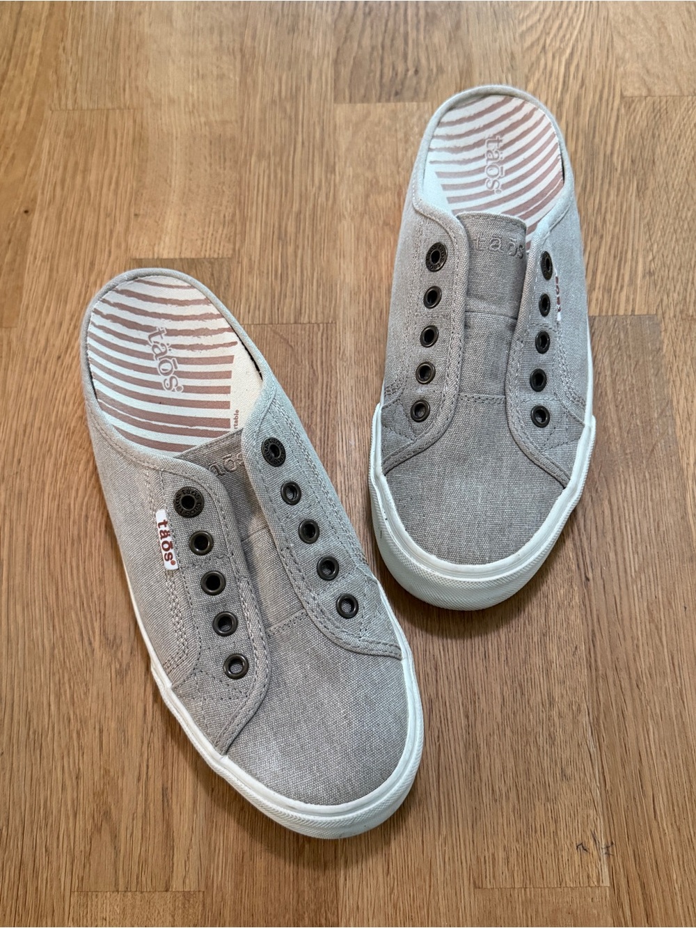 Taos 8.5 EZ Soul Gray Wash Canvas Slip On Arch Support Comfort Mule Sneakers